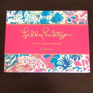 Lilly Pulitzer Candle and Diffuser set